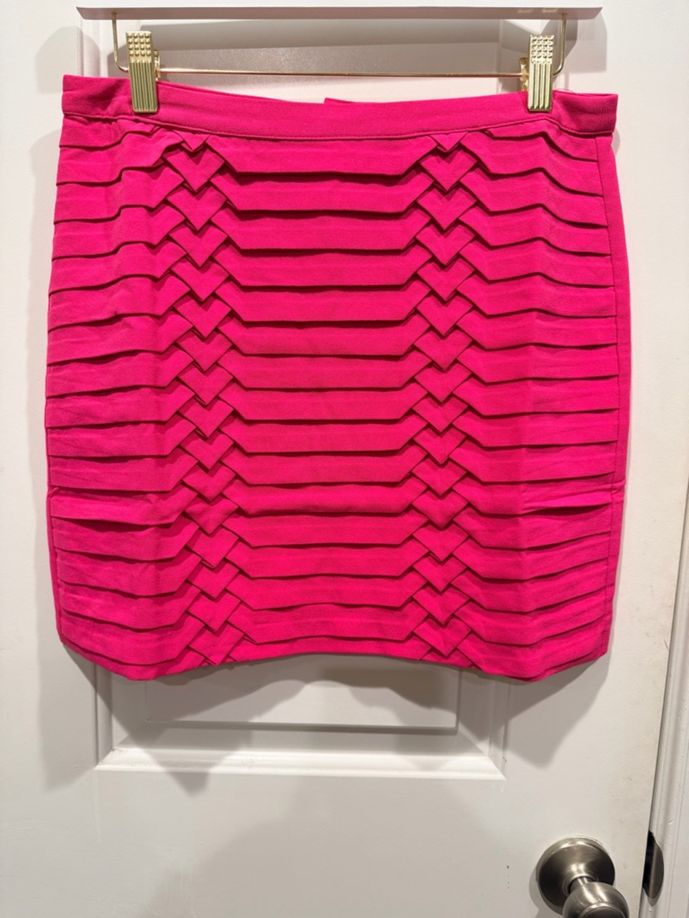 verty Hot Pink Chevron Textured Mini Skirt